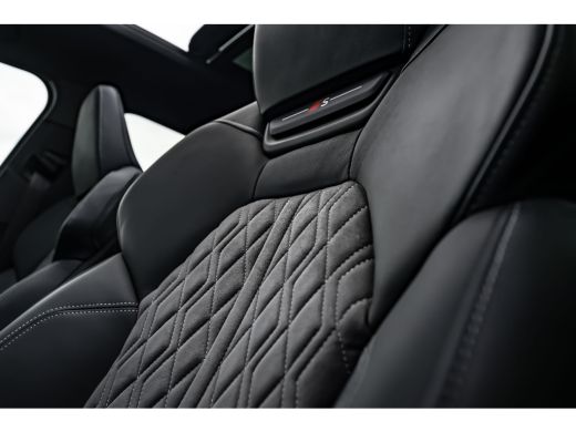 Audi Q6 e-tron S edition performance 100 kWh 306PK | Trekhaak | Luchtvering | Panoramadak | Head-up display | Ba... ActivLease financial lease