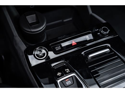 Audi Q6 e-tron S edition performance 100 kWh 306PK | Trekhaak | Luchtvering | Panoramadak | Head-up display | Ba... ActivLease financial lease