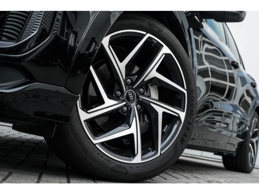Audi Q6 e-tron S edition performance 100 kWh 306PK | Trekhaak | Luchtvering | Panoramadak | Head-up display | Ba... ActivLease financial lease