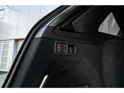 Audi Q7 55 TFSI e quattro Pro Line S 394 PK | Trekhaak | Panoramadak | Head-up | Laser LED Koplampen | Ge... ActivLease financial lease