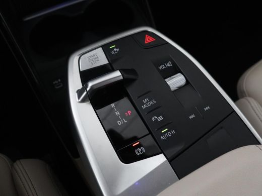 BMW 2 Serie Active Tourer 220i | Leder | Cruise control | Navigatie | Carplay | Sfeerverlichting | Virtueel d... ActivLease financial lease