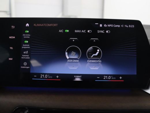 BMW 2 Serie Active Tourer 220i | Leder | Cruise control | Navigatie | Carplay | Sfeerverlichting | Virtueel d... ActivLease financial lease