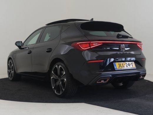 CUPRA Leon 1.4 e-Hybrid VZ Adrenaline 245 Pk AUTO l Elektr. Pano-dak | Camera | Cr. Control Adapt | Climate ... ActivLease financial lease