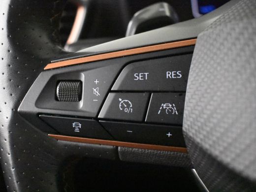 CUPRA Leon 1.4 e-Hybrid VZ Adrenaline 245 Pk AUTO l Elektr. Pano-dak | Camera | Cr. Control Adapt | Climate ... ActivLease financial lease