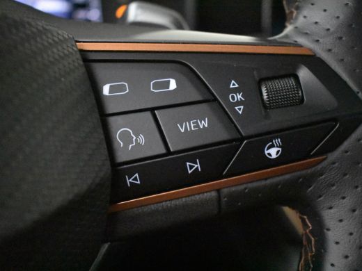 CUPRA Leon 1.4 e-Hybrid VZ Adrenaline 245 Pk AUTO l Elektr. Pano-dak | Camera | Cr. Control Adapt | Climate ... ActivLease financial lease