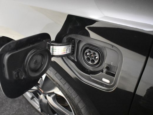 CUPRA Leon 1.4 e-Hybrid VZ Adrenaline 245 Pk AUTO l Elektr. Pano-dak | Camera | Cr. Control Adapt | Climate ... ActivLease financial lease