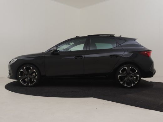 CUPRA Leon 1.4 e-Hybrid VZ Adrenaline 245 Pk AUTO l Elektr. Pano-dak | Camera | Cr. Control Adapt | Climate ... ActivLease financial lease