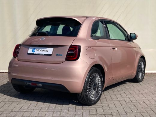 Fiat 500 Icon Airco | AppleCarplay/ Android Auto | Camera | Cruise Control | DAB | Keyless Start | LMV 16"... ActivLease financial lease