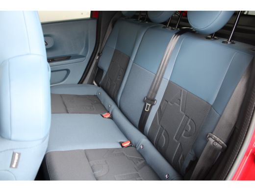 Fiat Grande Panda 1.2 Hybrid ICON | Achterbank in delen neerklapbaar | Achterbank neerklapbaar | Achterspoiler ActivLease financial lease