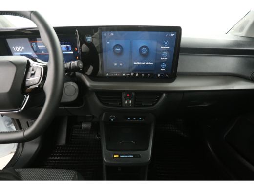 Ford Courier 54 kWh 136PK | NIEUW | Snelladen | Virtual | Camera | Cruise | Carplay | LED ActivLease financial lease