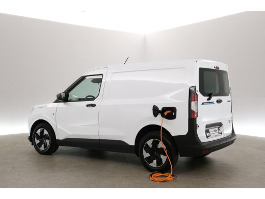 Ford Courier 54 kWh 136PK | NIEUW | Snelladen | Virtual | Camera | Cruise | Carplay | LED ActivLease financial lease