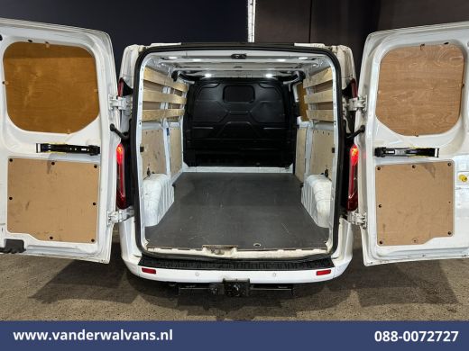 Ford Transit Custom 2.0 TDCI 130pk L2H1 Euro6 Airco | Navigatie | Apple Carplay | LED | Cruisecontrol | 2800kg Trekha... ActivLease financial lease