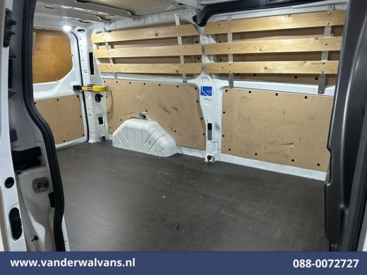 Ford Transit Custom 2.0 TDCI 130pk L2H1 Euro6 Airco | Navigatie | Apple Carplay | LED | Cruisecontrol | 2800kg Trekha... ActivLease financial lease