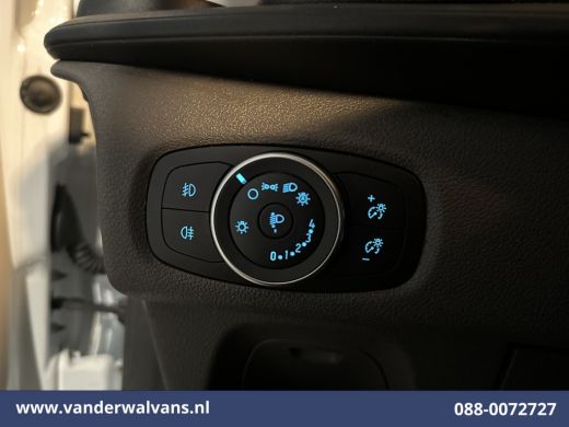 Ford Transit Custom 2.0 TDCI 130pk L2H1 Euro6 Airco | Navigatie | Apple Carplay | LED | Cruisecontrol | 2800kg Trekha... ActivLease financial lease