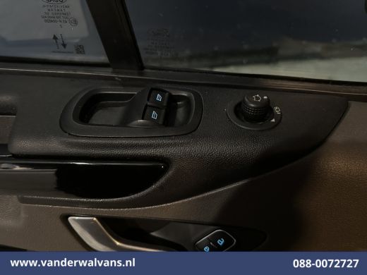 Ford Transit Custom 2.0 TDCI 130pk L2H1 Euro6 Airco | Navigatie | Apple Carplay | LED | Cruisecontrol | 2800kg Trekha... ActivLease financial lease