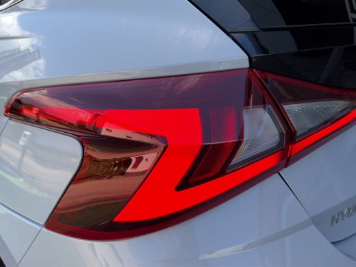Hyundai i20 1.0 T-GDI 100pk Premium | Carplay | Climate control | Cruise control | Stoel/stuurverwarming | Ca... ActivLease financial lease