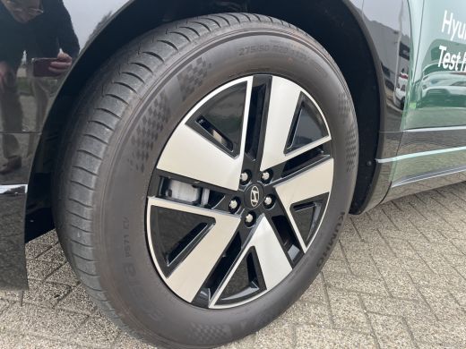 Hyundai IONIQ 9 9 Connect+ AWD 7p. 110.3 kWh | Premium Audio | Adaptive cruise control | Dodehoek detectie | Lede... ActivLease financial lease