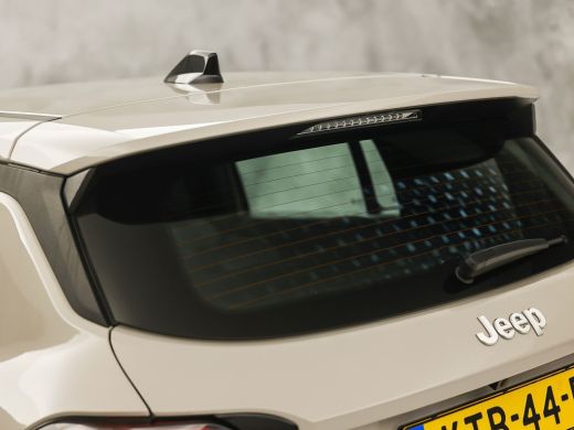 Jeep Avenger 1.2 e-Hybrid Altitude Sport Automaat (VIRTUAL COCKPIT, APPLE CARPLAY, GROOT NAVI, 360 CAMERA, SPO... ActivLease financial lease