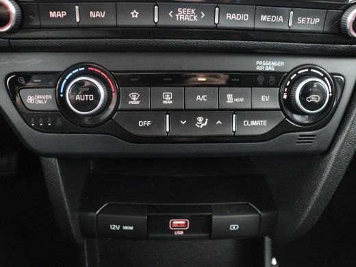 Kia e-Niro | SOH 95,4% | Panoramadak | Half leder | Adaptive cruise | Stuur/stoel verwarming | Navigatie | C... ActivLease financial lease