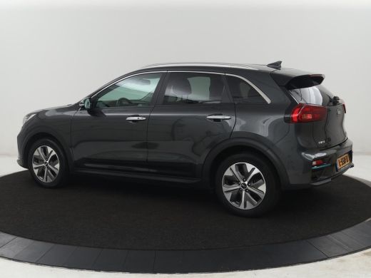 Kia e-Niro | SOH 95,4% | Panoramadak | Half leder | Adaptive cruise | Stuur/stoel verwarming | Navigatie | C... ActivLease financial lease