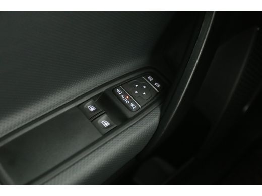 Mercedes-Benz Citan 45 kWh 122PK | Snelladen | SOH 99% | 1400kg Trekgew. | Clima | Camera | Cruise | Carplay ActivLease financial lease