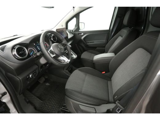 Mercedes-Benz Citan 45 kWh 122PK | Snelladen | SOH 99% | 1400kg Trekgew. | Clima | Camera | Cruise | Carplay ActivLease financial lease