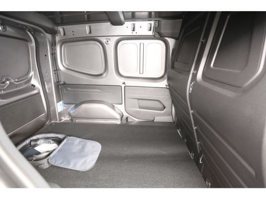 Mercedes-Benz Citan 45 kWh 122PK | Snelladen | SOH 99% | 1400kg Trekgew. | Clima | Camera | Cruise | Carplay ActivLease financial lease