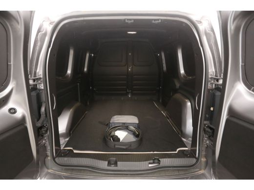 Mercedes-Benz Citan 45 kWh 122PK | Snelladen | SOH 99% | 1400kg Trekgew. | Clima | Camera | Cruise | Carplay ActivLease financial lease