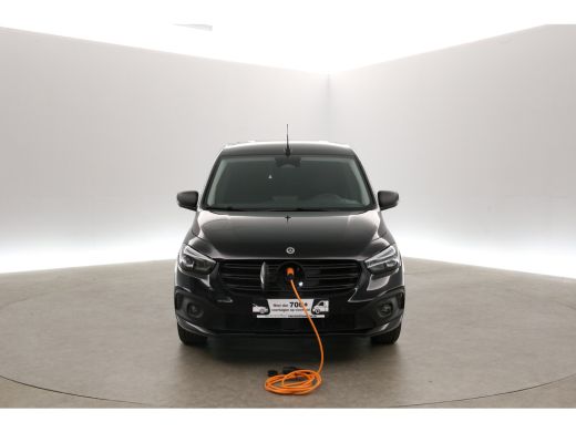 Mercedes-Benz eCitan 45 kWh 122PK | Snelladen | SOH 99% | 1400kg Trekgew. | Clima | Camera | Cruise | Carplay ActivLease financial lease