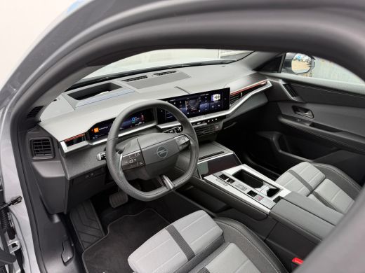Opel Grandland 1.6 PHEV 195PK GS | 8 Jaar Garantie | Focal Soundsystem | TomTom NAVI | Schuif-/Kanteldak | Adapt... ActivLease financial lease