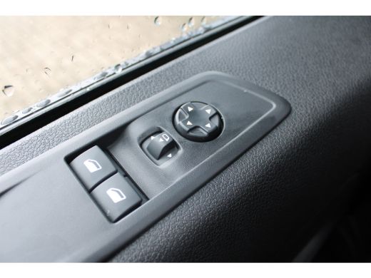 Opel Vivaro 2.0 Diesel 145 PK AUTOMAAT INCL REST BPM | TREKHAAK | NAVI | BETIMMERING | DRAADLOOS CARPLAY | ActivLease financial lease