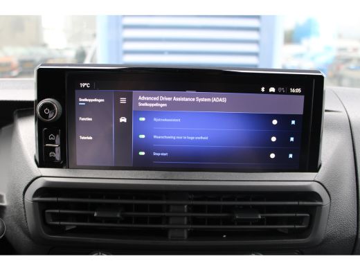 Opel Vivaro 2.0 Diesel 145 PK AUTOMAAT INCL REST BPM | TREKHAAK | NAVI | BETIMMERING | DRAADLOOS CARPLAY | ActivLease financial lease
