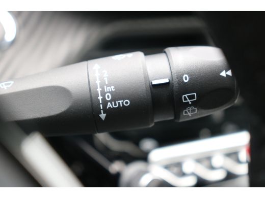 Peugeot 2008 Allure | Cruise control adaptief | Apple Carplay en Android Auto | Camera | Navi | ActivLease financial lease