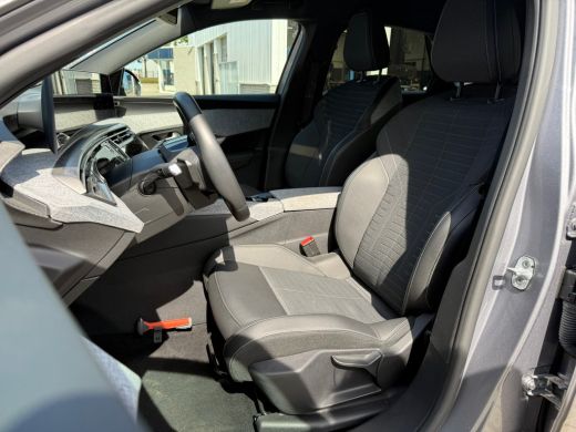Peugeot 3008 1.2 Hybrid 136 Allure 360 Camera | Adeptieve cruise control | Stuurwielverwarming | Navigatie | A... ActivLease financial lease