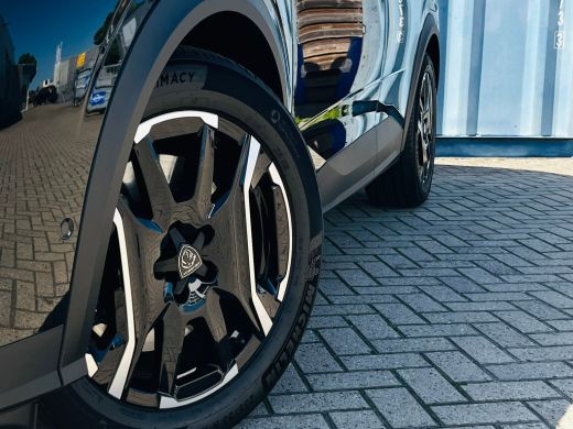 Peugeot 3008 1.6 plug-in Hybrid 195 Allure 360 Camera | Afneembare trekhaak | Adeptieve cruise control | Keyle... ActivLease financial lease