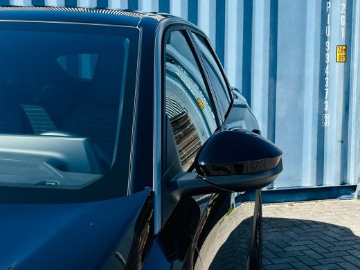 Peugeot 3008 1.6 plug-in Hybrid 195 Allure 360 Camera | Afneembare trekhaak | Adeptieve cruise control | Keyle... ActivLease financial lease