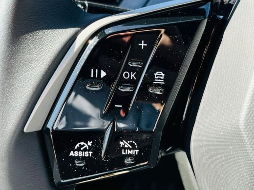 Peugeot 3008 1.6 plug-in Hybrid 195 Allure 360 Camera | Afneembare trekhaak | Adeptieve cruise control | Keyle... ActivLease financial lease