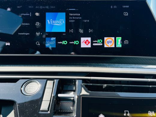 Peugeot 3008 1.6 plug-in Hybrid 195 Allure 360 Camera | Afneembare trekhaak | Adeptieve cruise control | Keyle... ActivLease financial lease