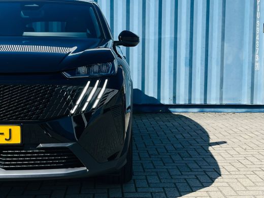 Peugeot 3008 1.6 plug-in Hybrid 195 Allure 360 Camera | Afneembare trekhaak | Adeptieve cruise control | Keyle... ActivLease financial lease