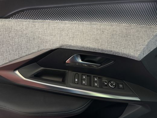 Peugeot 5008 1.2 GT NIEUWE AUTO 7PERS OPENDAK STOEL/STUUR VERW. ELEK.KLEP LED Copy copy ActivLease financial lease