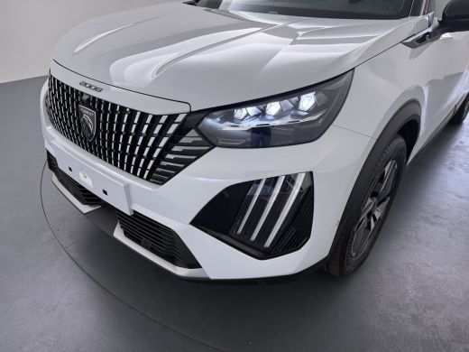 Peugeot e-2008 | Demo Deal | GT | 17'' Lichtmetalen velgen KARAKOY | Active Safety Brake met camera en radar (au... ActivLease financial lease