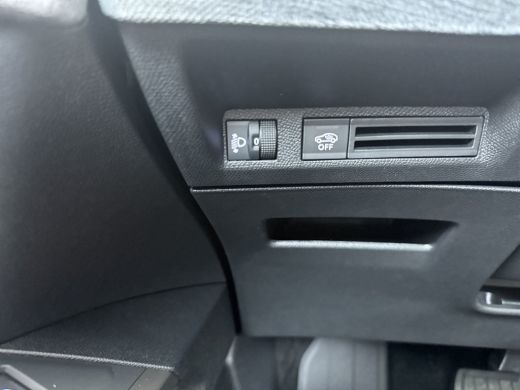 Peugeot e-3008 | Demo Deal | Allure Avantage 210 73 kWh | Cruise control adaptief met Stop&Go | Dodehoek detecti... ActivLease financial lease