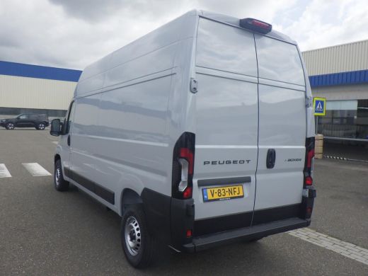 Peugeot e-Boxer L3H3 3.5t 110kWh | 8 JAAR GARANTIE | VERWARMDE BESTUURDERSTOEL | VERWARMDE VOORRUIT | DIGITALE BI... ActivLease financial lease