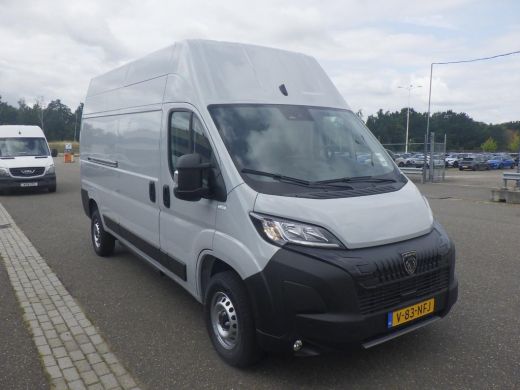 Peugeot e-Boxer L3H3 3.5t 110kWh | 8 JAAR GARANTIE | VERWARMDE BESTUURDERSTOEL | VERWARMDE VOORRUIT | DIGITALE BI... ActivLease financial lease