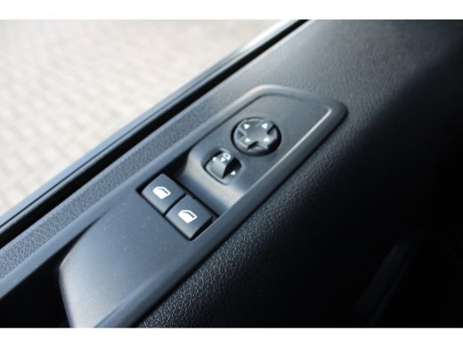 Peugeot e-Expert L3 75 kWh | 8 JAAR GARANTIE | CAMERA | NAVI | BETIMMERING | DRAADLOOS CARPLAY ActivLease financial lease