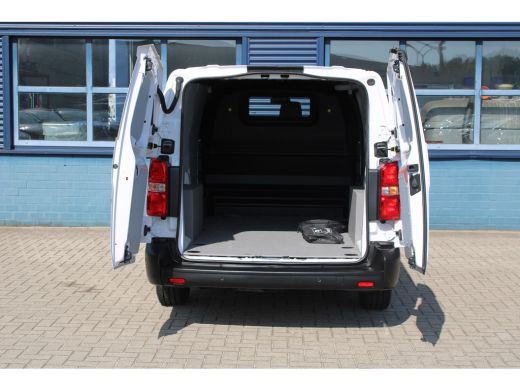 Peugeot e-Expert L3 75 kWh | 8 JAAR GARANTIE | CAMERA | NAVI | BETIMMERING | DRAADLOOS CARPLAY ActivLease financial lease