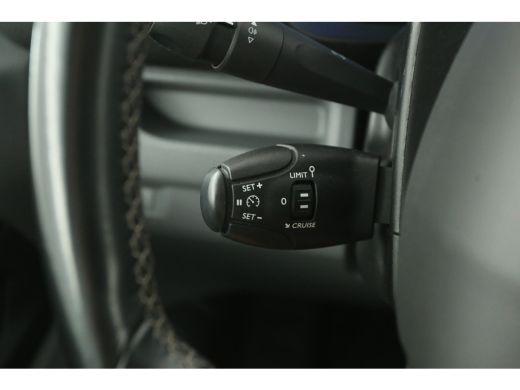 Peugeot e-Expert 75 kWh L2H1 Long Range | Snelladen | SOH 90% | Airco | Camera | Cruise | Carplay | Parkeersens. ActivLease financial lease
