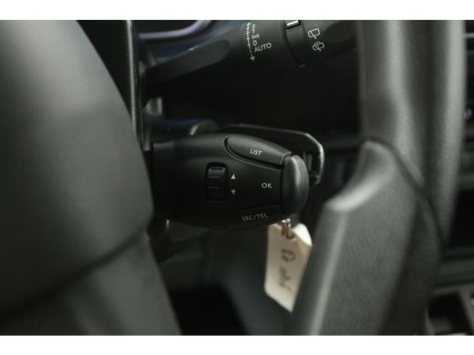 Peugeot e-Expert 75 kWh L2H1 Long Range | Snelladen | SOH 90% | Airco | Cruise | Camera | 3 Zits | 2xSchuifdeur | ... ActivLease financial lease