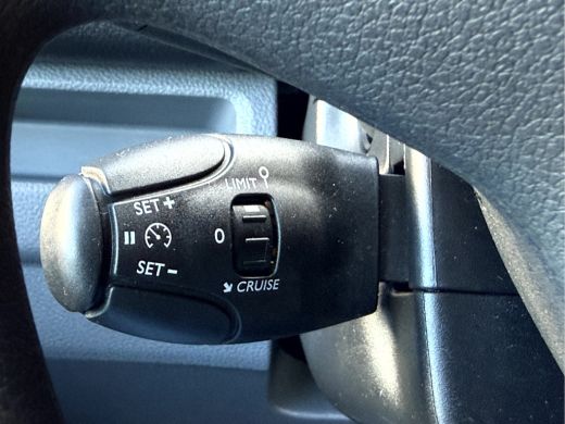 Peugeot Expert 75 kWh Standard incl.BTW, SOH 93.6%, 9-Persoons, slechts 20526km ActivLease financial lease