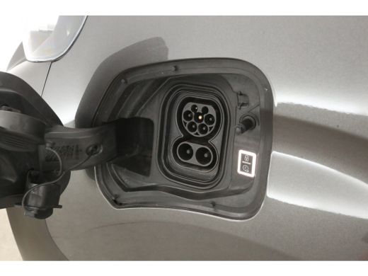 Peugeot Expert Elektrisch 75 kWh L2H1 Long Range | Snelladen | SOH 90% | Airco | Camera | Cruise | Carplay | Par... ActivLease financial lease